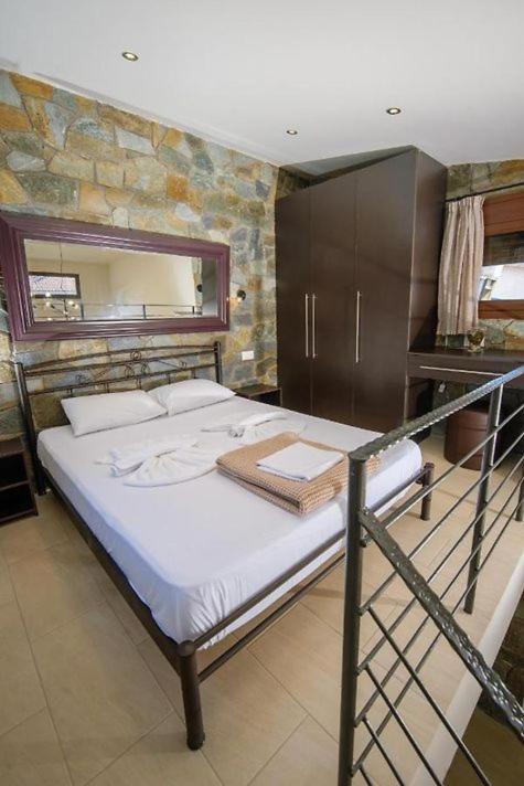 Stone Suites Пефкохорі Екстер'єр фото